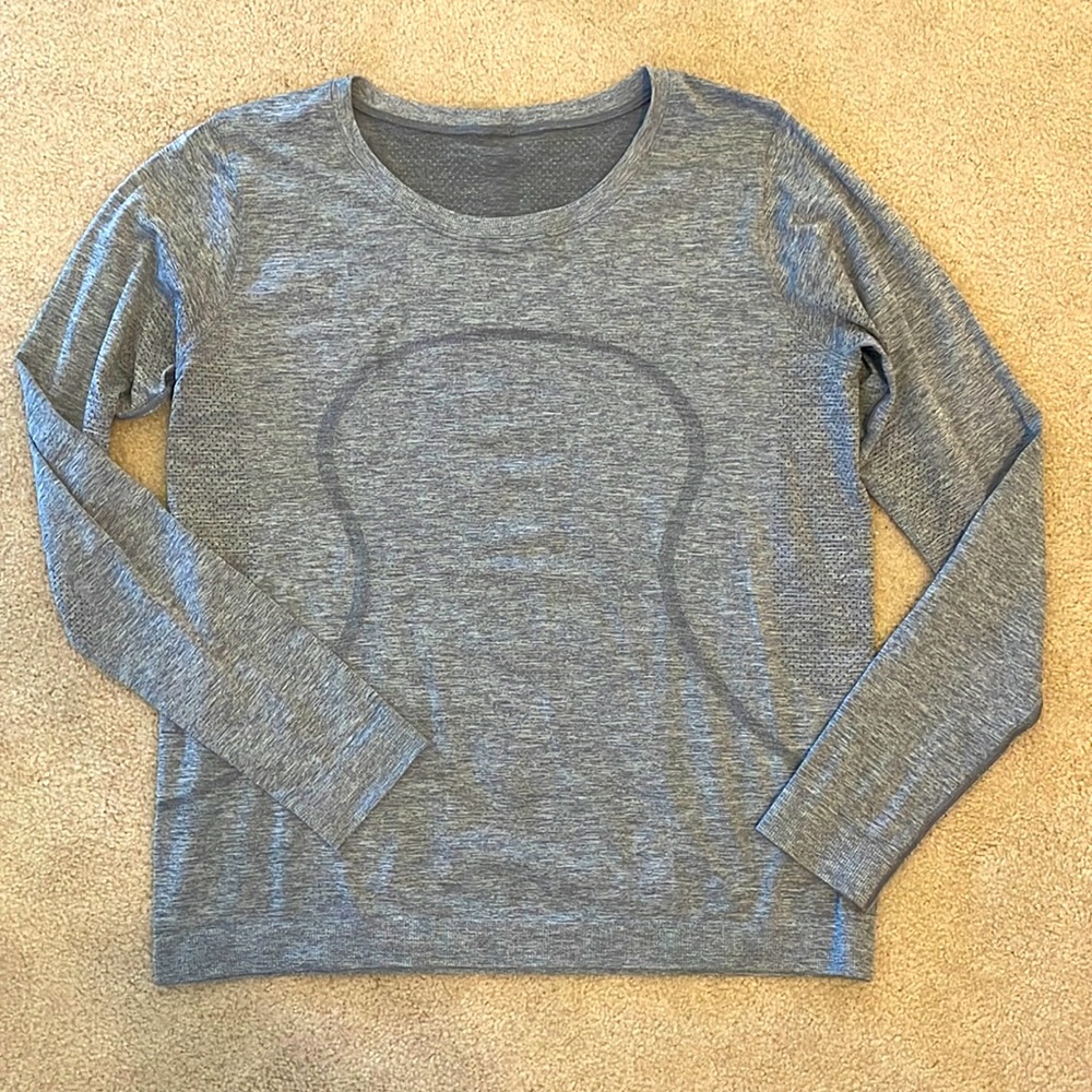 Lululemon swiftly relaxed ling sleeve size 10